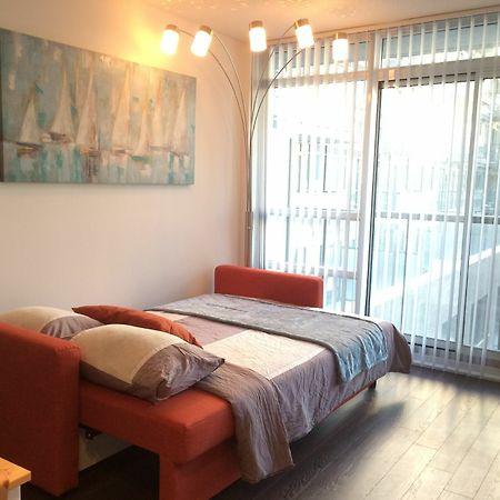 Aoc Suites - Luxury Condo - City/Cn Tower View 토론토 외부 사진