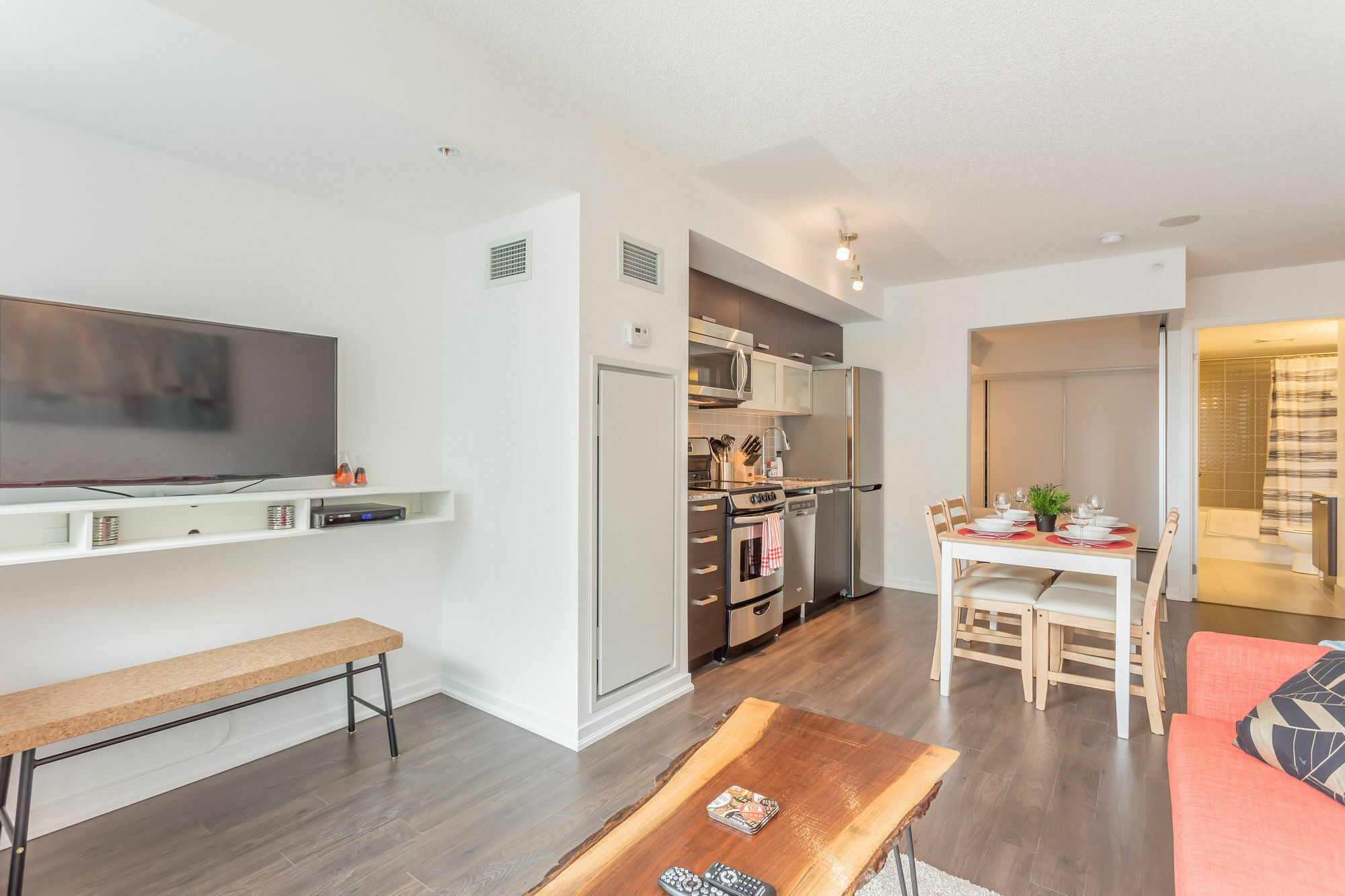 Aoc Suites - Luxury Condo - City/Cn Tower View 토론토 외부 사진